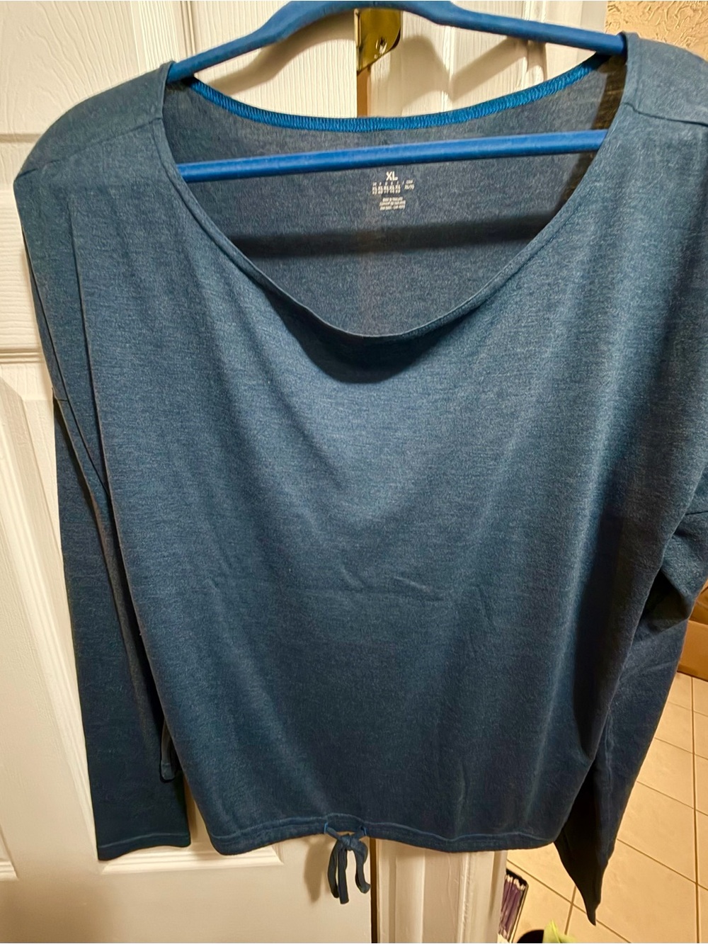 Reebok Activewear Long-Sleeve Top, Size XL, Blue